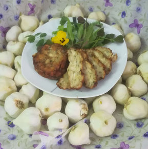 Kaspressknödel mit Knoblauch von Maria’s Laden